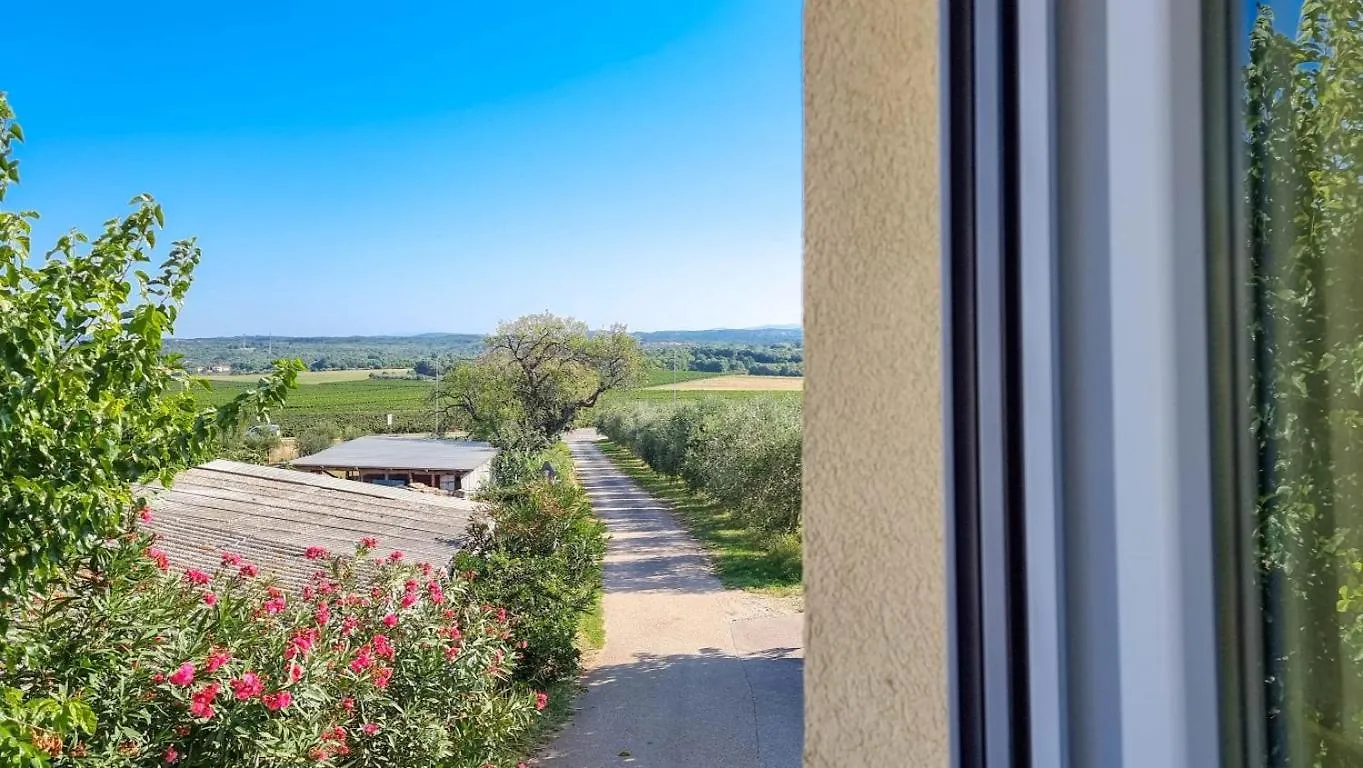 Silos Oliva Apartment Novigrad