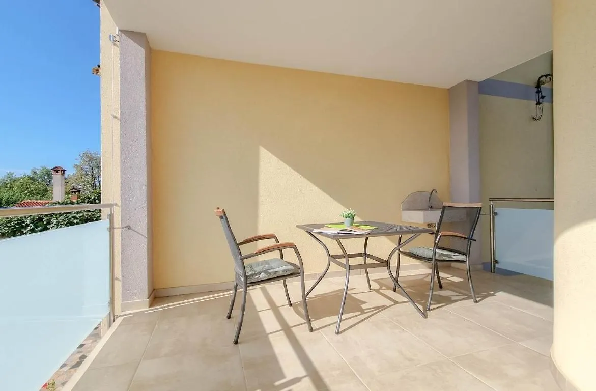 Silos Oliva Apartment Novigrad  Croatia