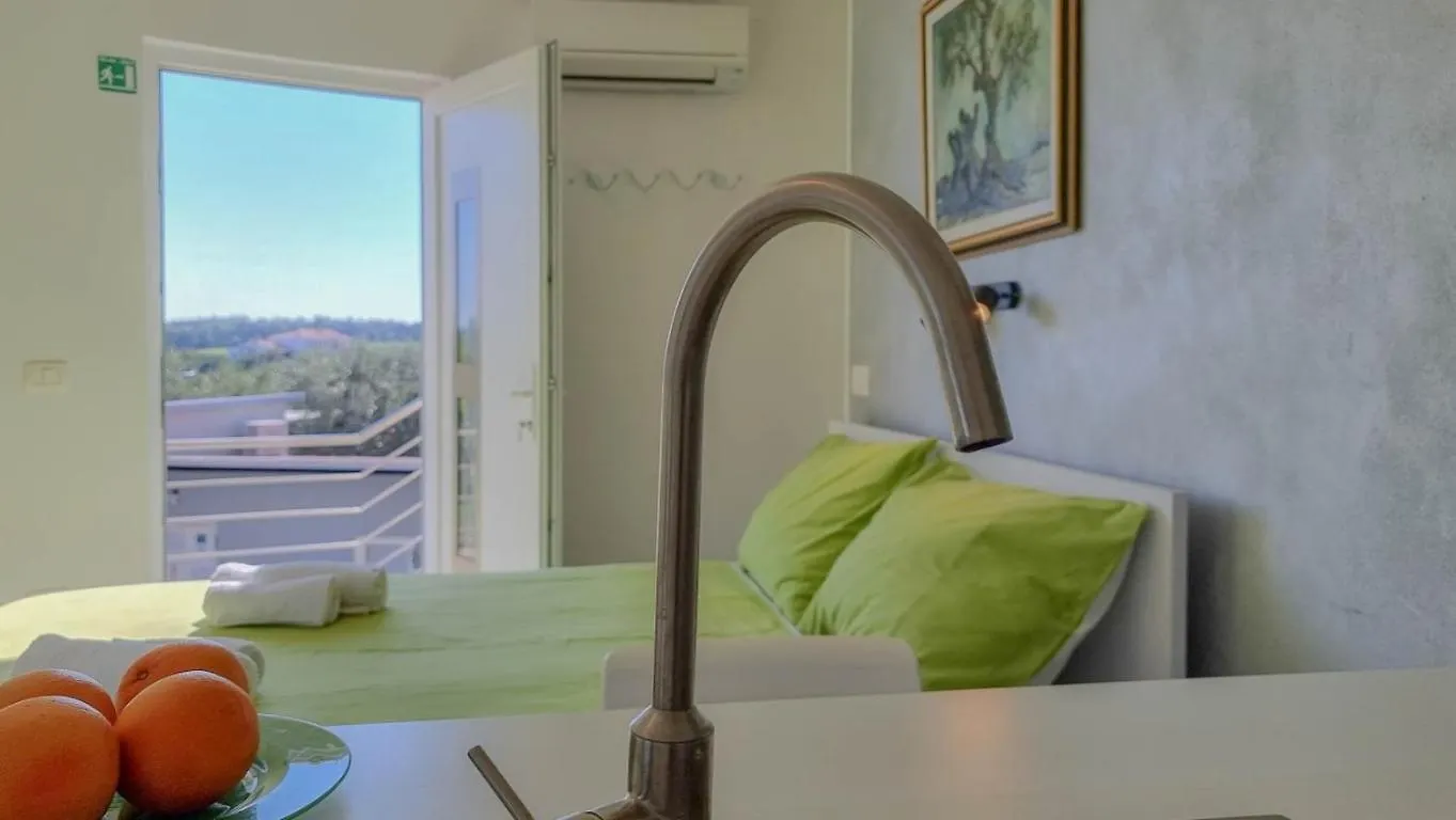 Silos Oliva Apartment Novigrad